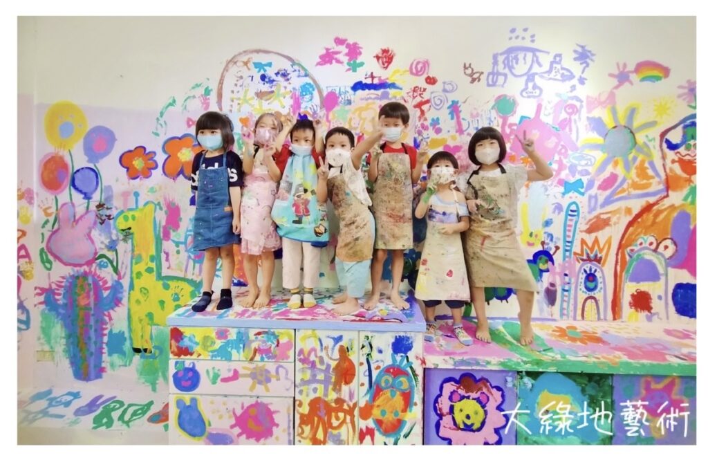 【美勞DIY】10個簡單、安全又好玩的幼兒簡易美勞點子,提升專注力與創造力! art-and-craft-diy彩色積木